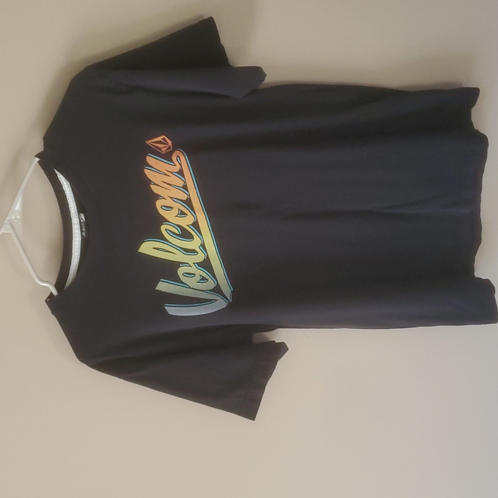 Volcom tee shirt